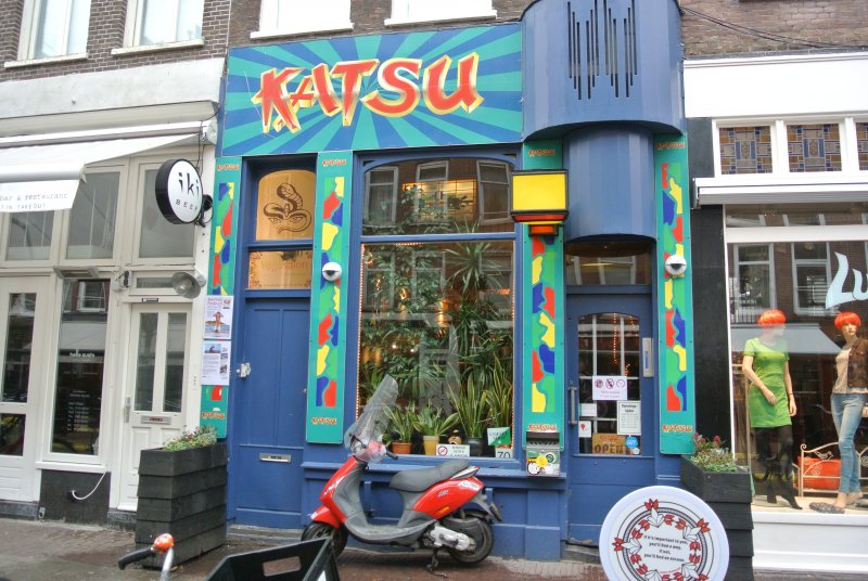 Katsu buiten