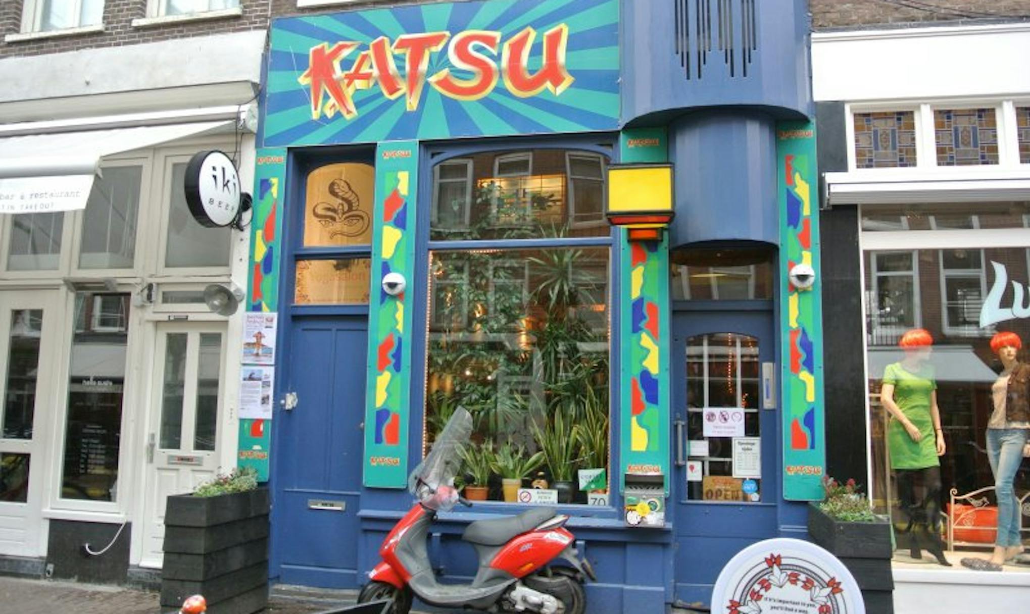 Katsu buiten