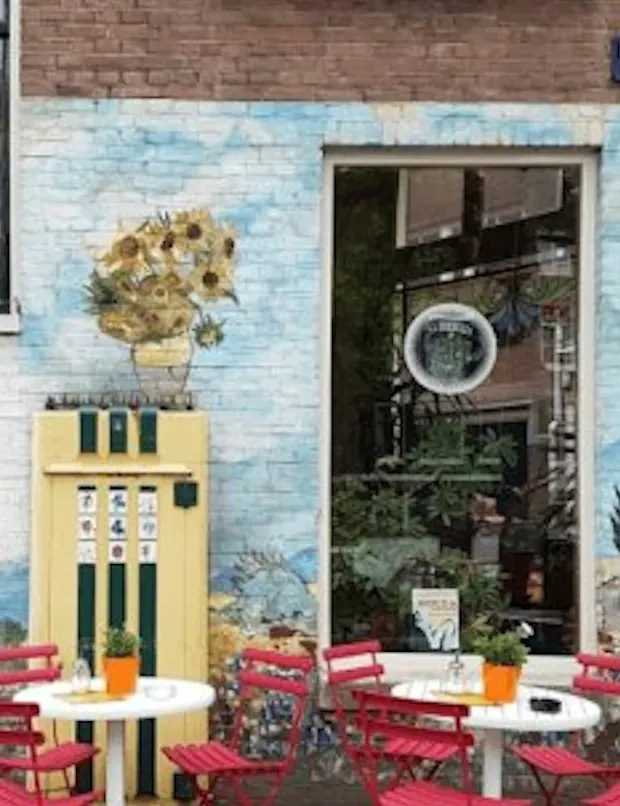 Coffeeshop La Tertulia buiten