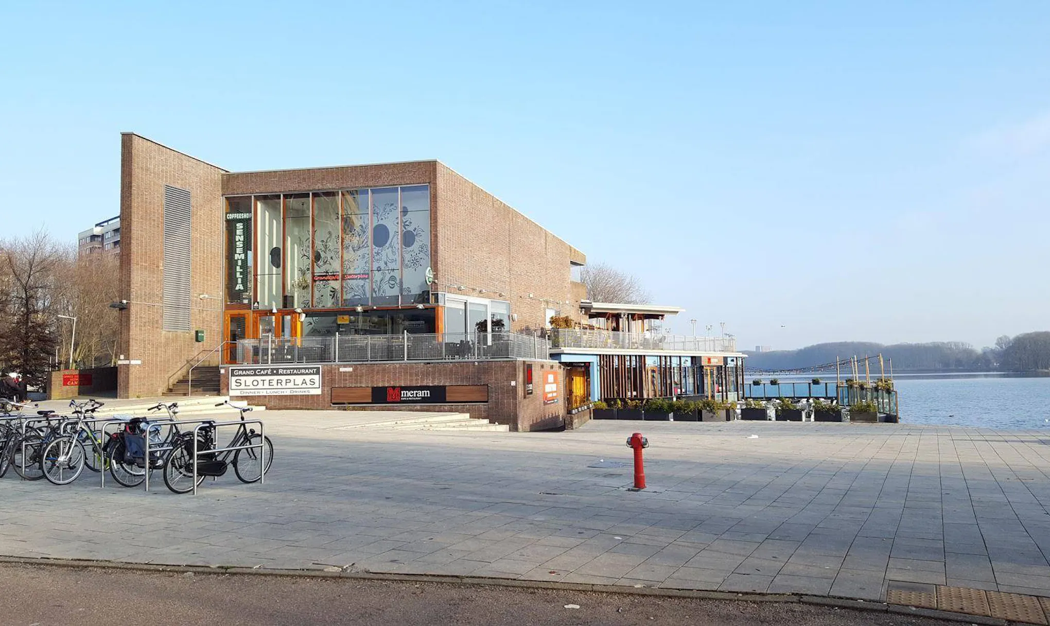 Coffeeshop La Tertulia buiten