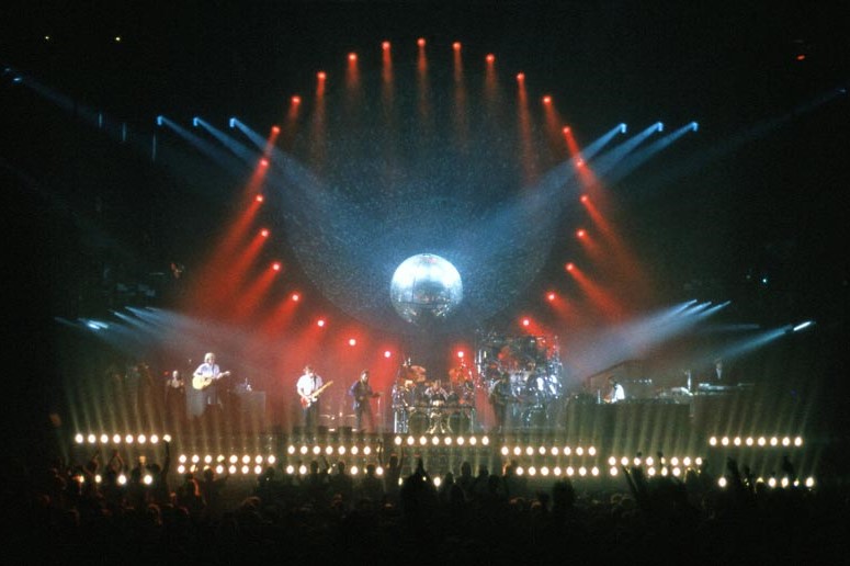 Концерт пинк флойд 2024. Концерт пинк флойд 1994 в англии пульс. Группа pink floyd концерт. Brit floyd band. Концерт пинк флойд 2024.