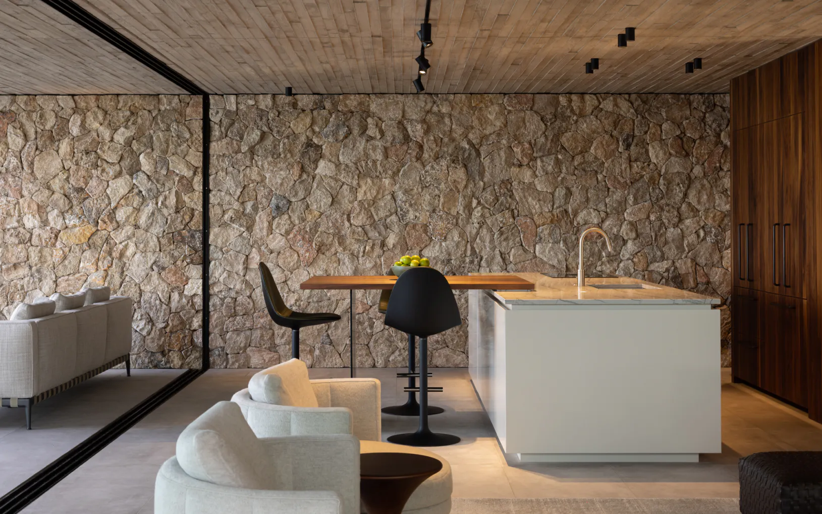 https://images.prismic.io/bct-website/3ac36cd6-33c3-4b86-8869-f36f9601720b_BCT_Mairangi_Bay_House03.jpg?auto=compress,format