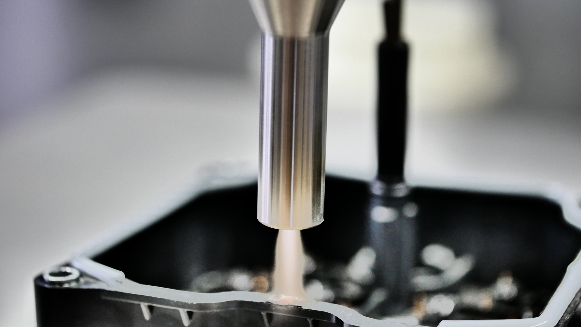 Plasma process: Use of a plasma system on a component contour 