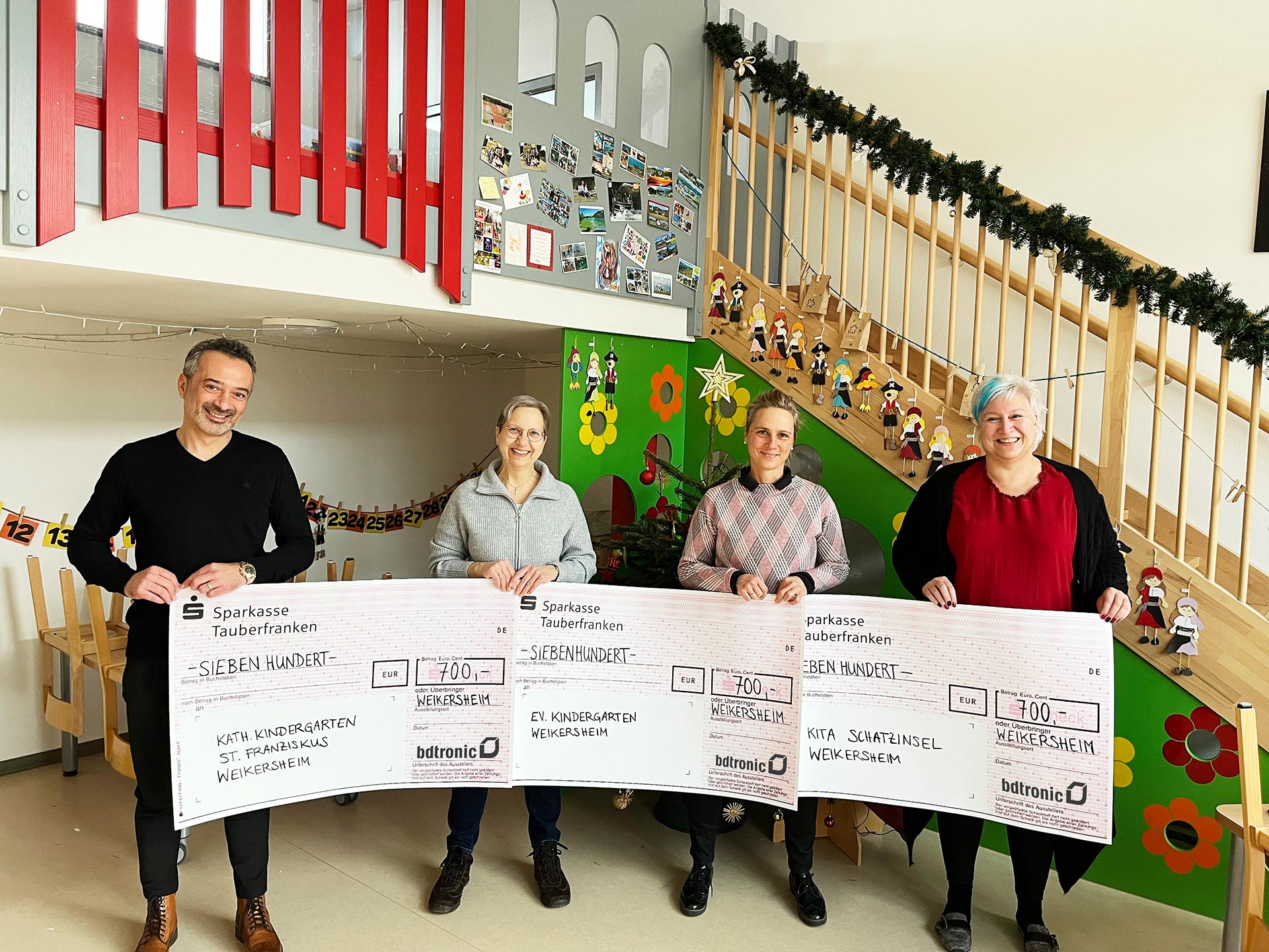 Der katholische Kindergarten St. Franziskus, der evangelische Kindergarten „Fürstin Margarita“ und die Kita Schatzinsel samt Außenstelle Eulennest erhalten insgesamt eine Spende von 2100 Euro. Der Spendenbetrag wird voraussichtlich für neue Spielgeräte eingesetzt.