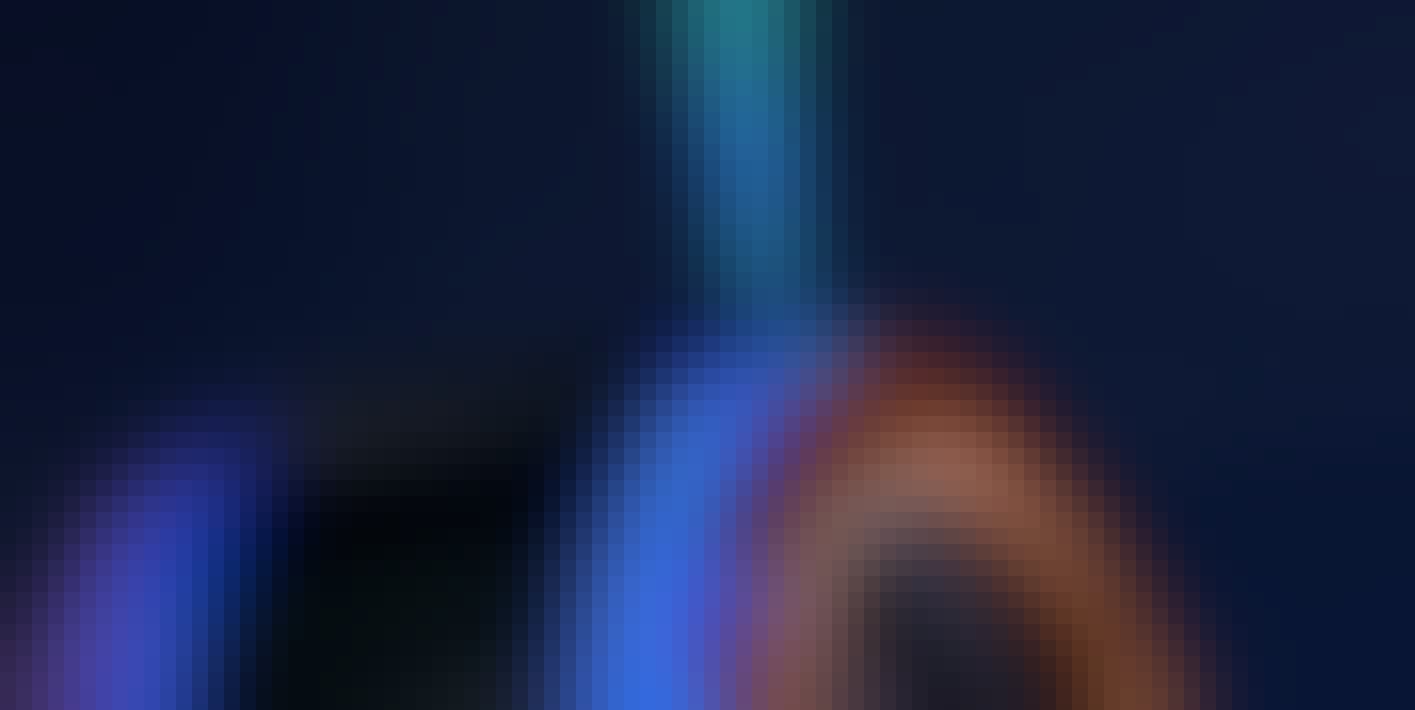 Ein Stator wird im Träufelverfahren imprägniert