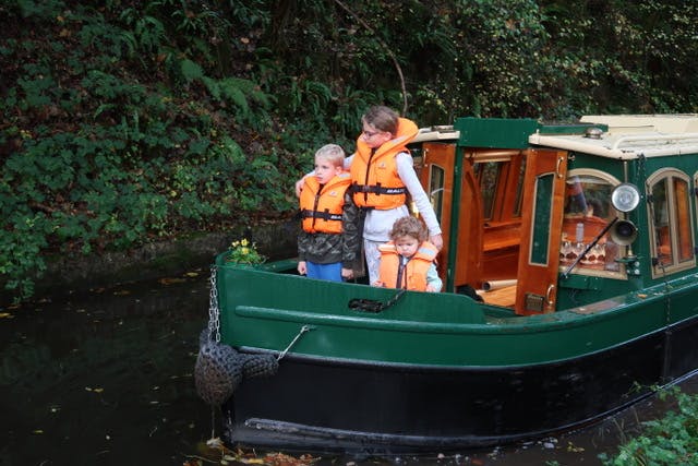 children on a beacon park boats narrowboat