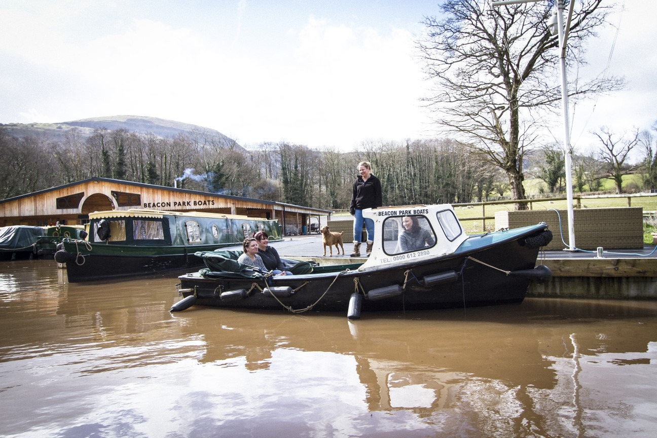a beacon park day boat leaving their base at llangattock