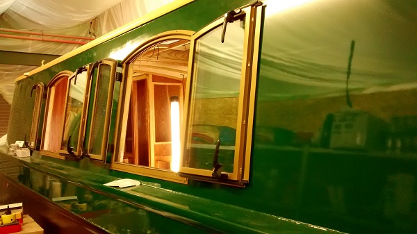 large, opening double glazed windows on beacon park boat kingfisher