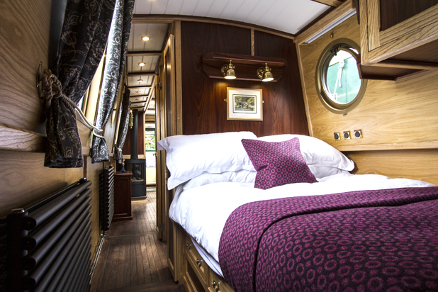 bedroom on a beacon park boat