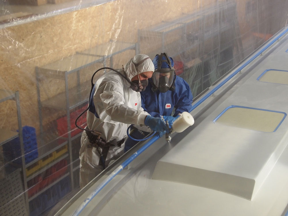 spray painting a beacon park boat