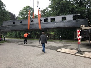 beacon park boat mallard being craned by lorry