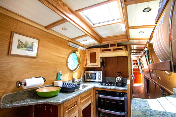 kitchen of beacon park boat hobby