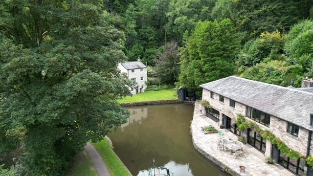 llanfoist wharf