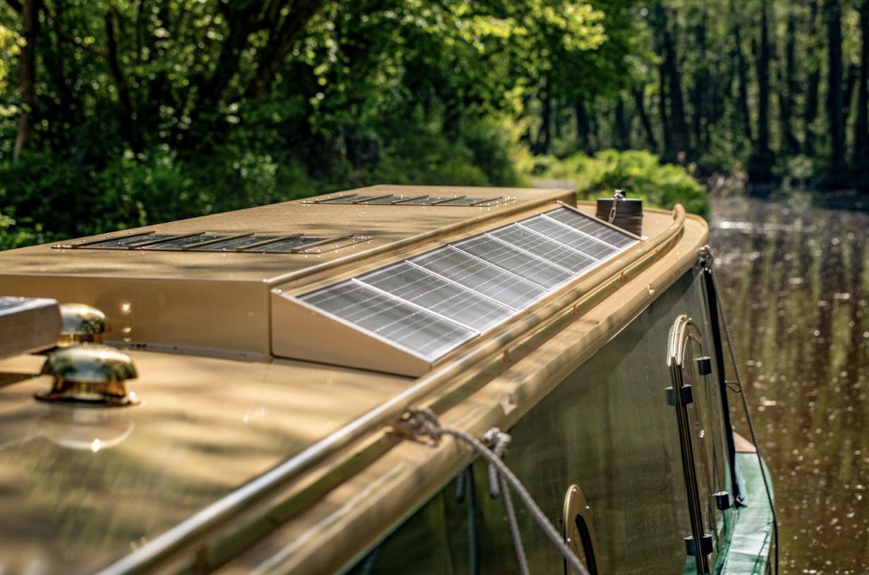 solar panels on the roof of beacon park boat coot