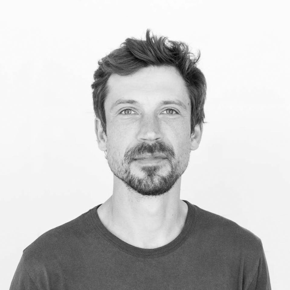 Lazy editor's image description