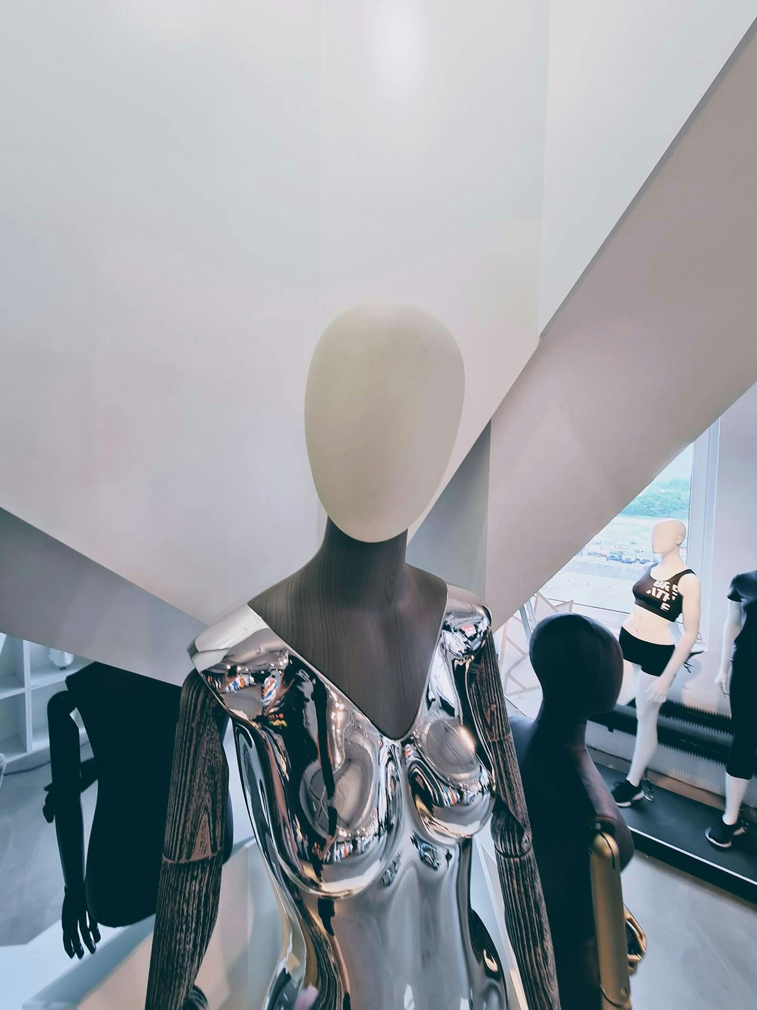 Lazy editor's image description