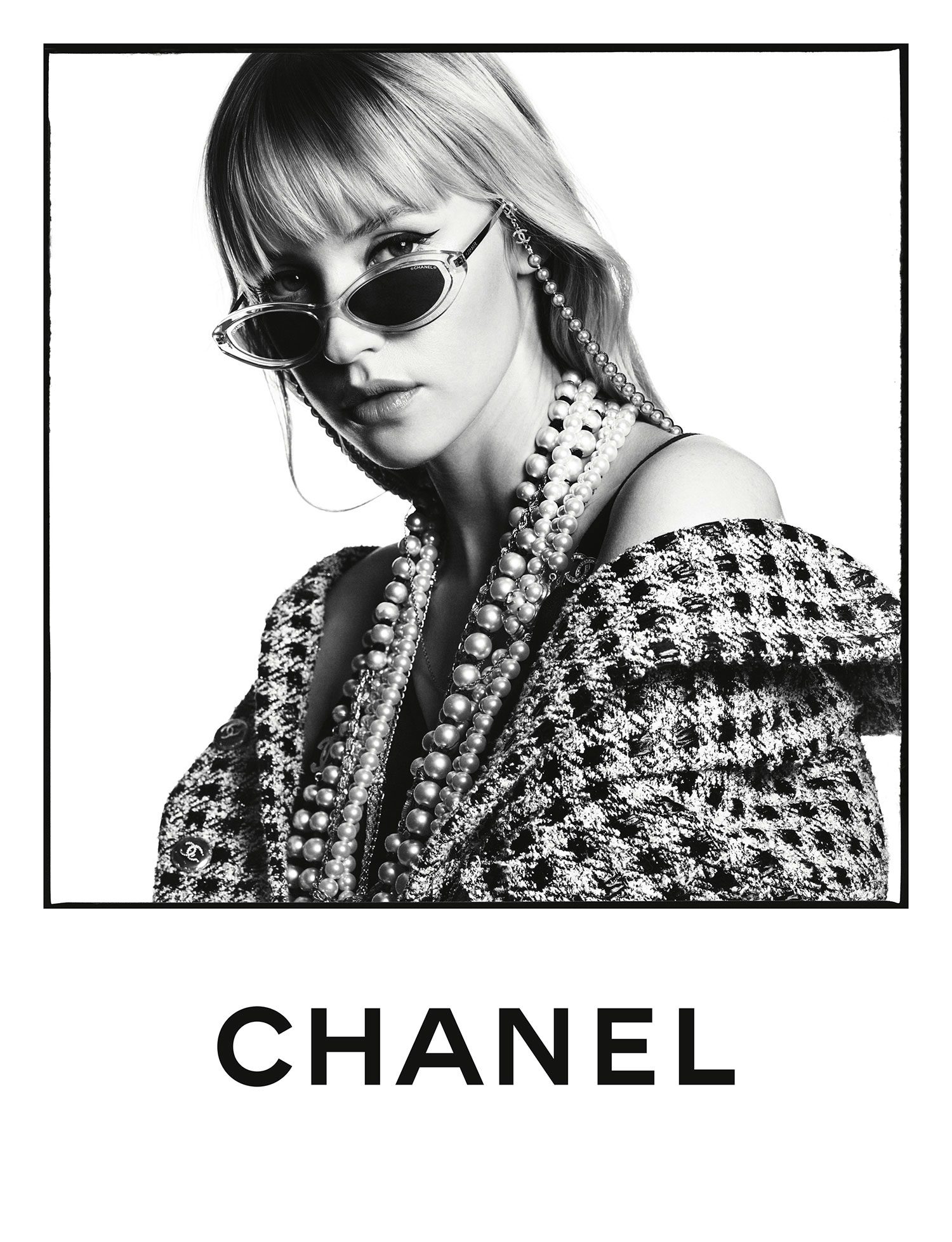 Beige-Mode-Fashion-News-Chanel-Sunglasses-New-Campaign-Sonnenbrillen-Angele