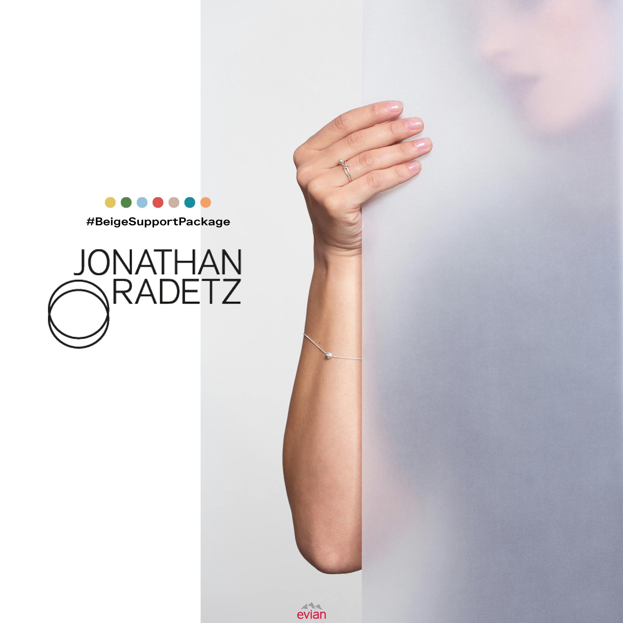 #BeigeSupportPackage x evian®: Hallo, ich bin Jonathan Radetz Jewellery
