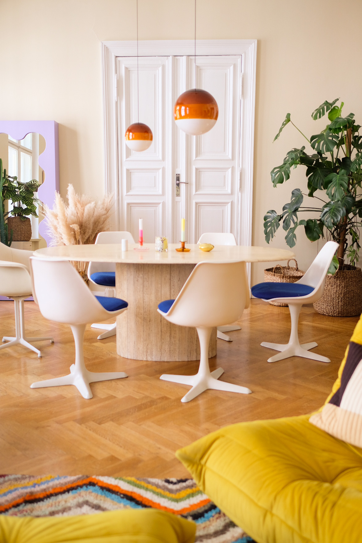 Das Wohnungsupdate: Vintage Vibes im Wohnzimmer — Beige