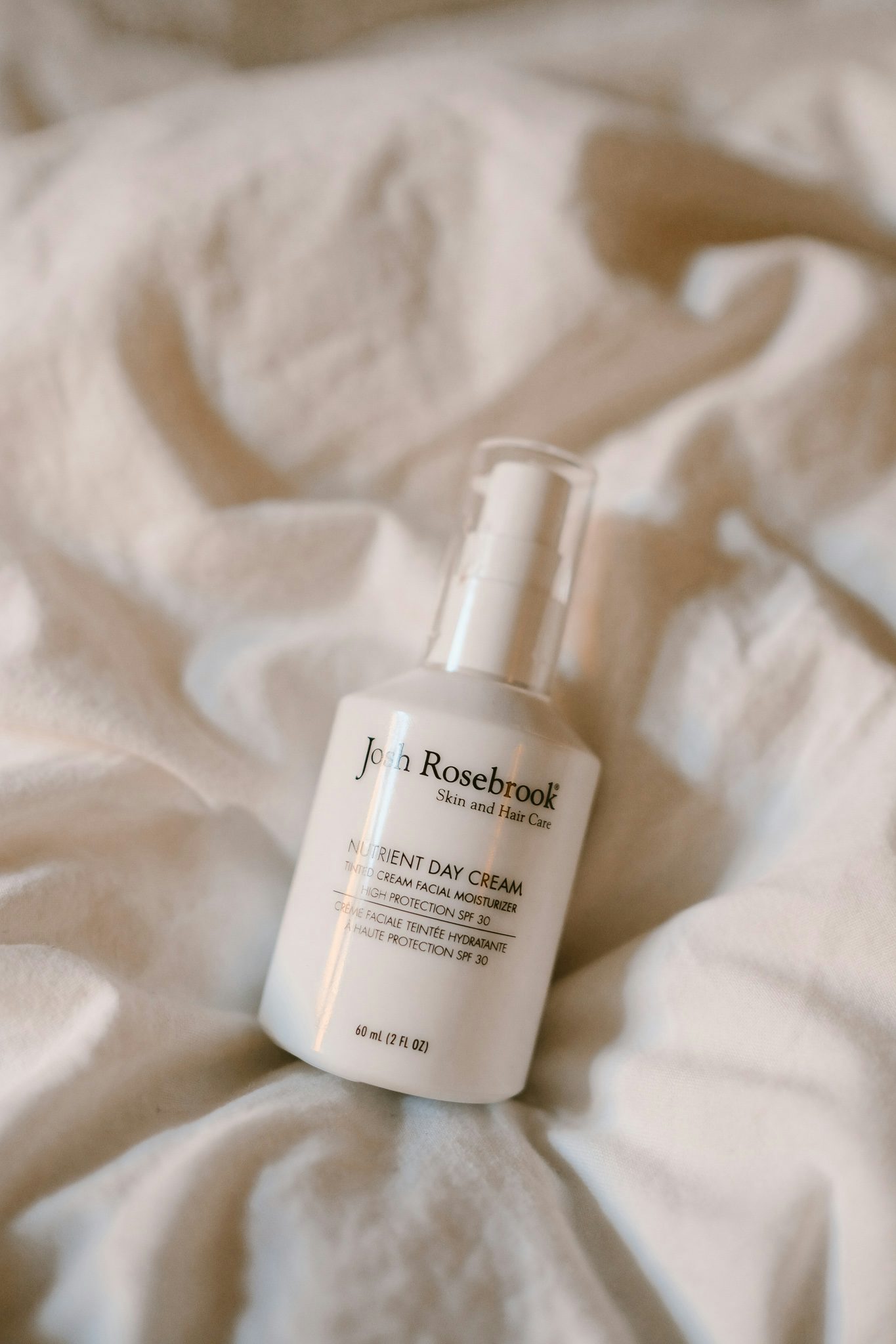 Beige-Beauty-Favoriten-Frequently-Used-Maerz-2020-Josh-Rosebrook-Tinted-Moisturizer