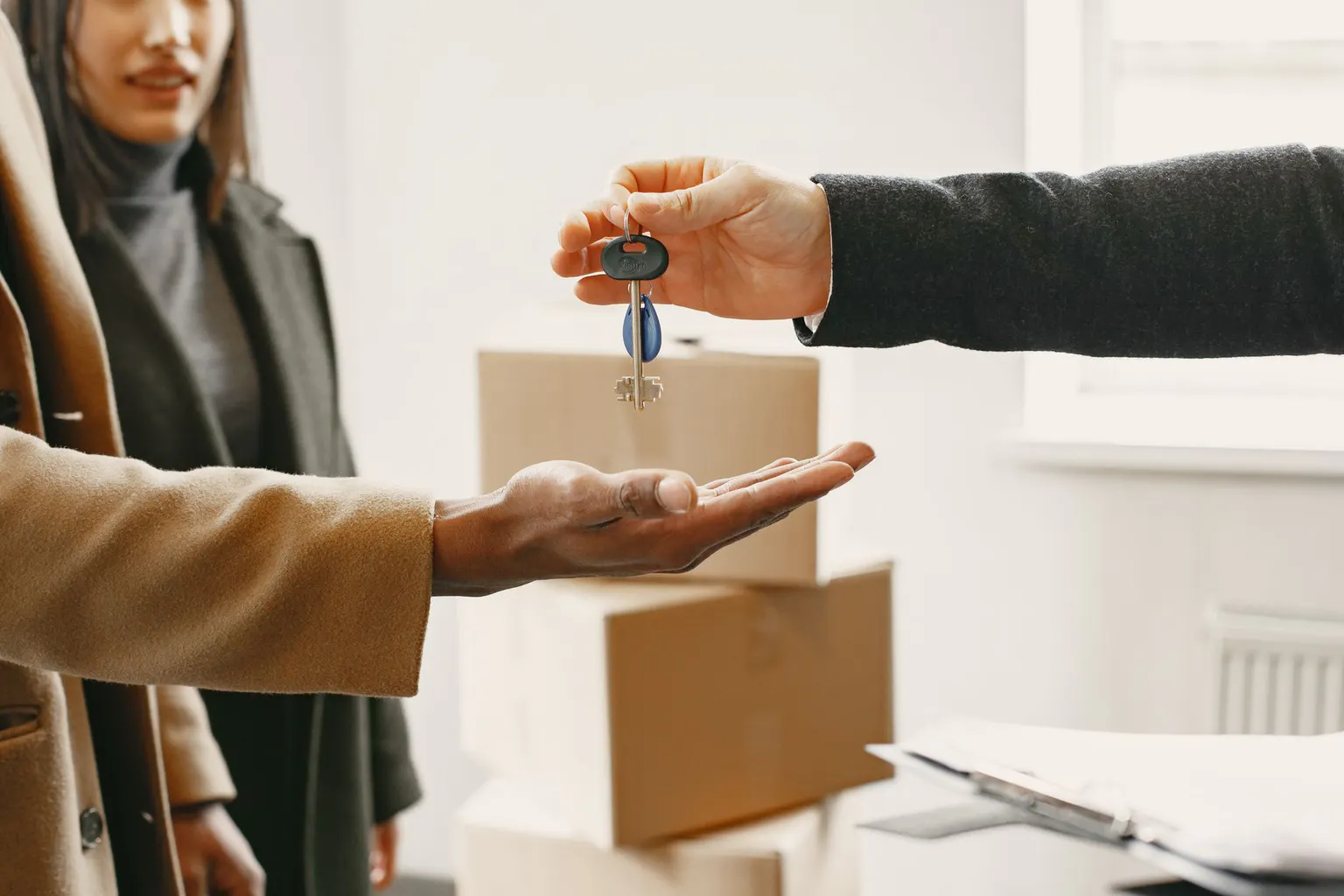 Where can I find a provider that will handle late fees, payment plans, and non-payment notices for my rental?