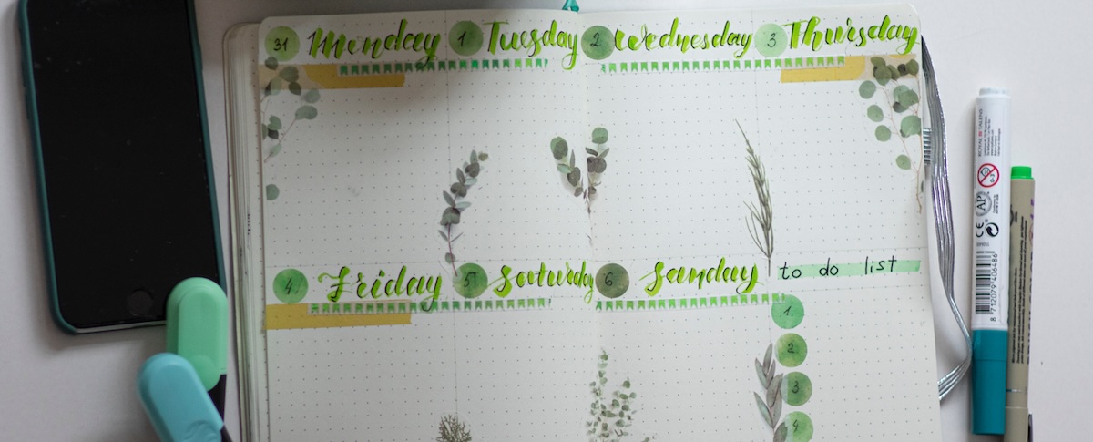 A weekly planner and to-do checklist for fall, decorated with plants and gardening motifs