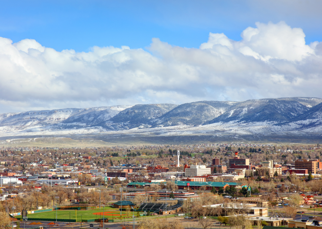 A photo of homes and the mountains in Wyoming