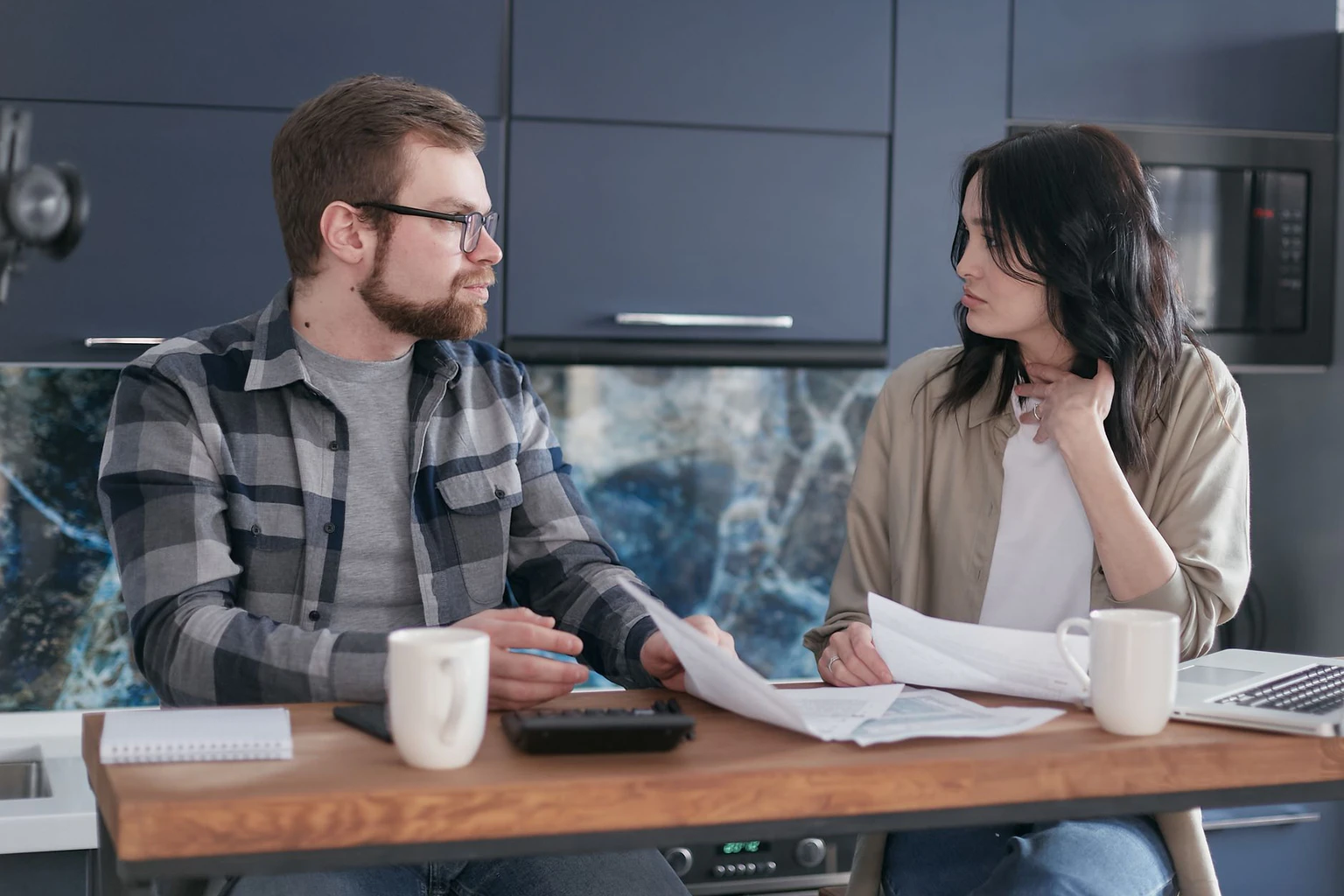 Which services deliver year-end tax statements and categorized reports for rental Homes?