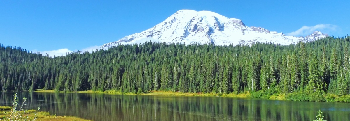 A photo of the Washington state mountain area