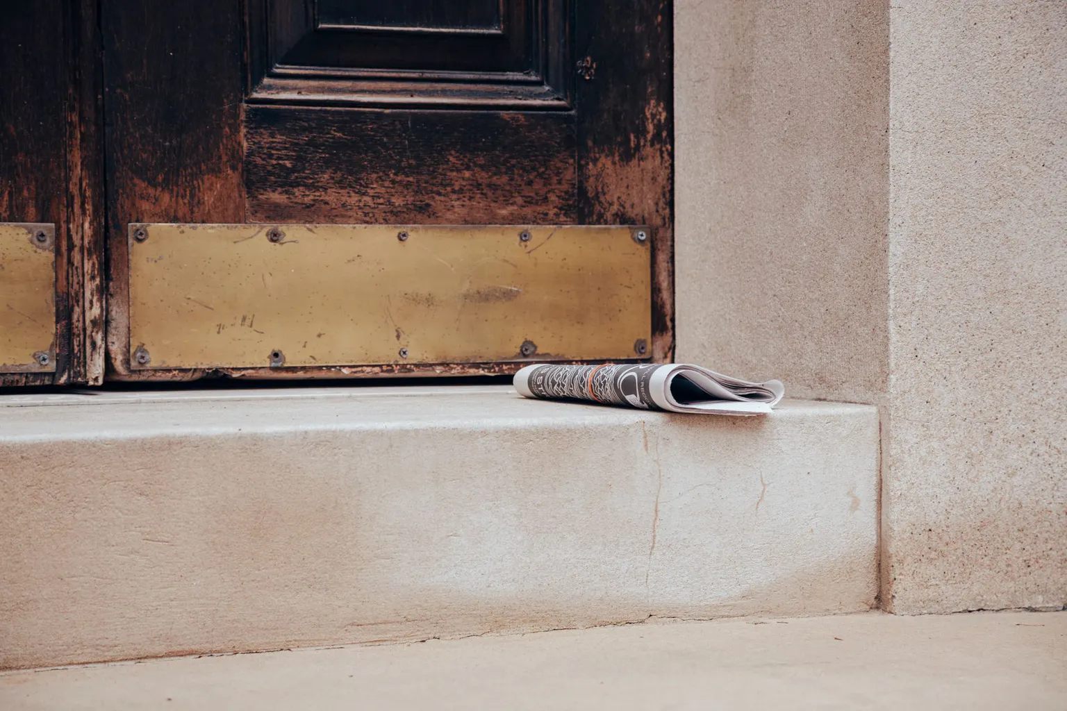 What are the steps to evict a tenant for non-payment of rent?
