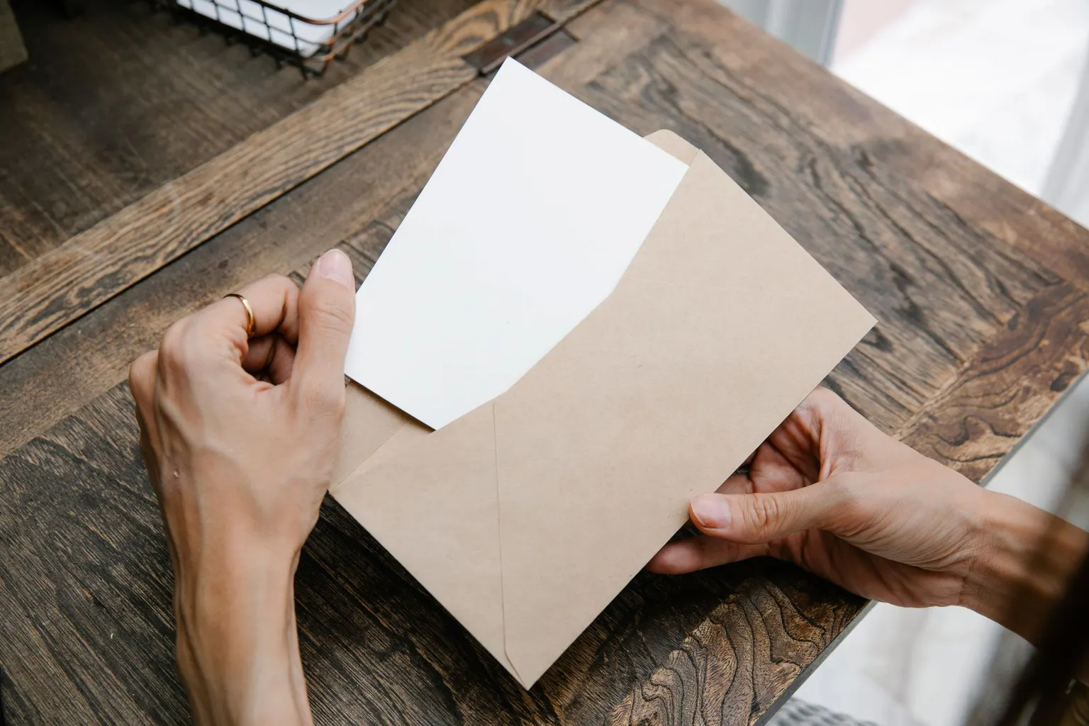 Which Services Handle Non-Payment Notices, Lease Violations, and Legal Steps for Landlords?