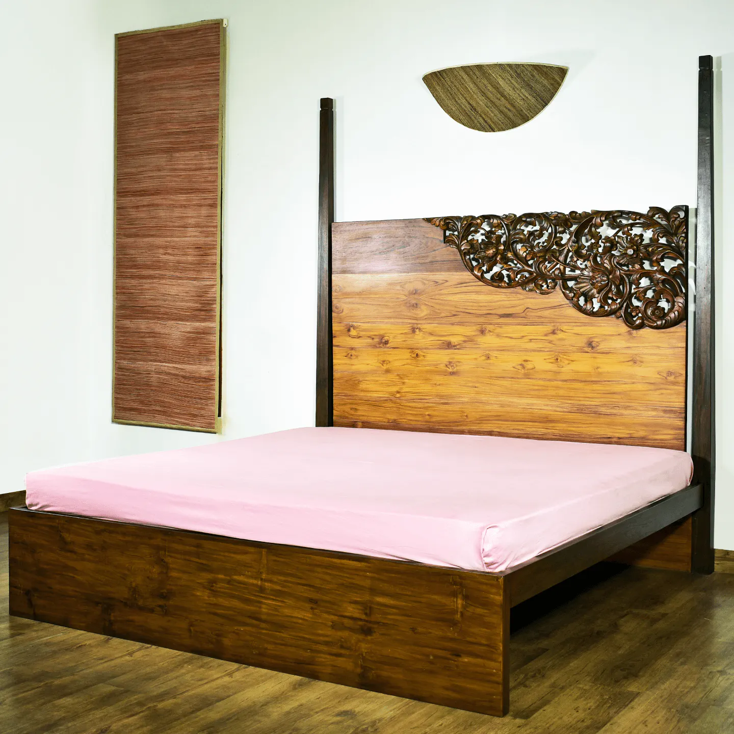 Latticework Bed - View 4