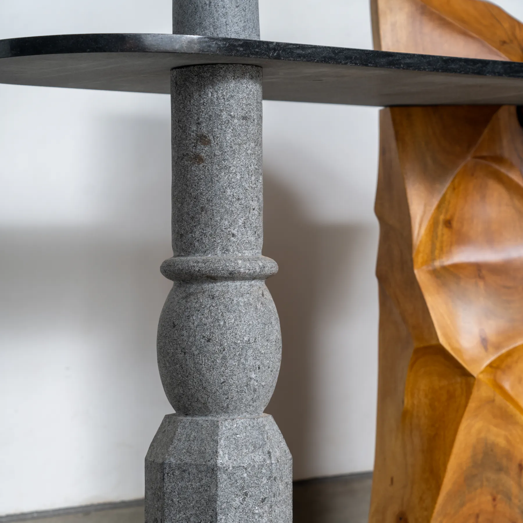 Pillar Console - View 4