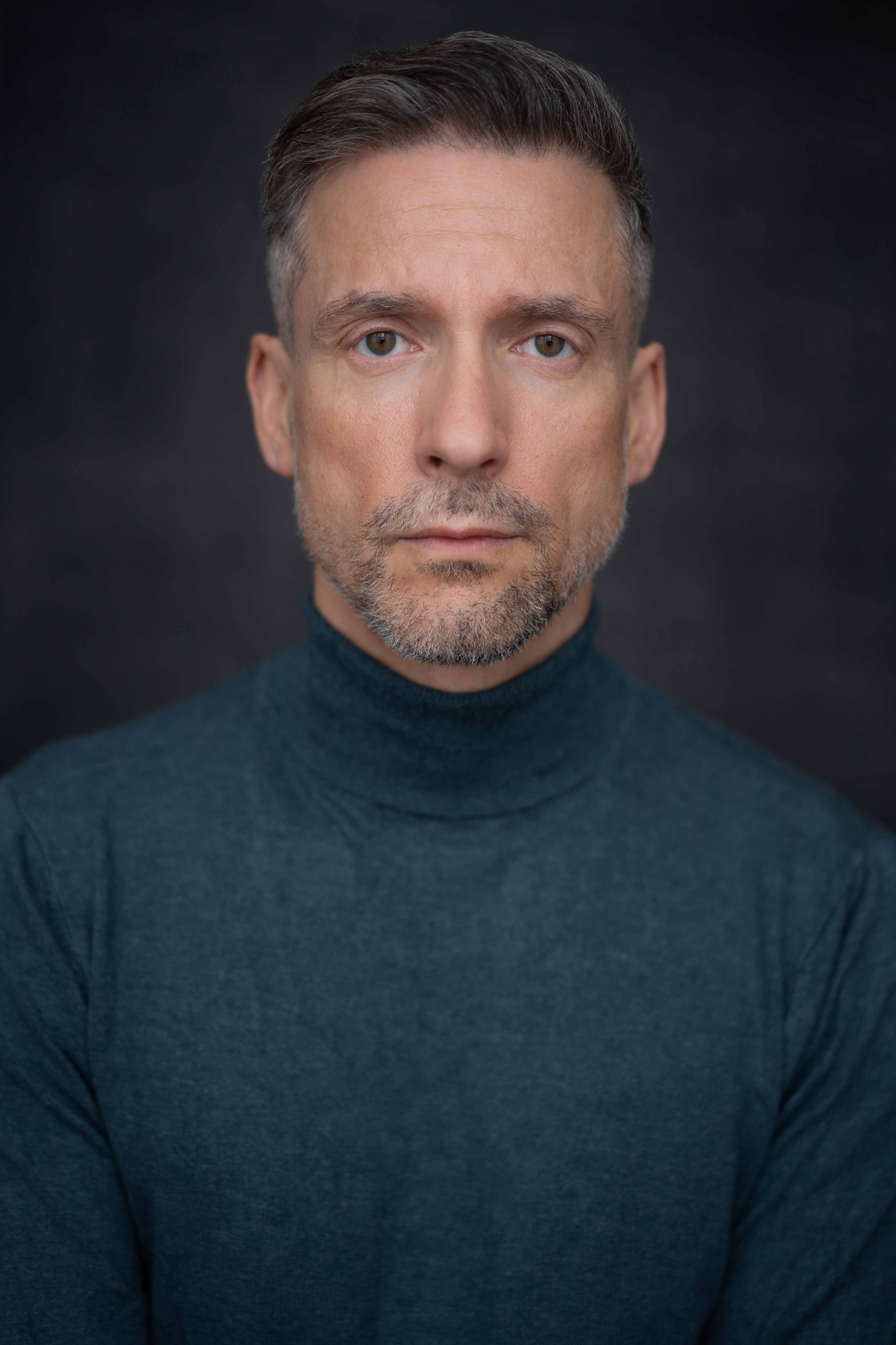an actors headshot of a Westend performer 