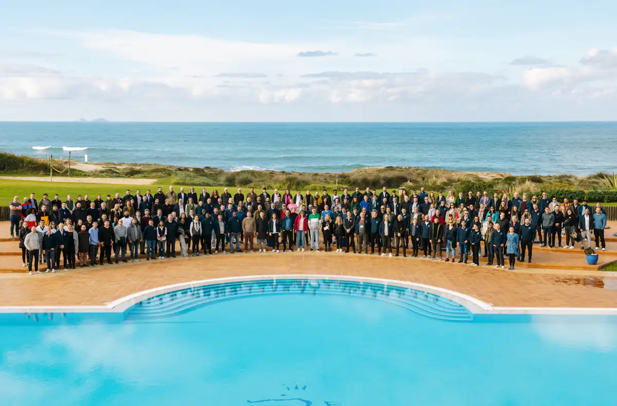 A group photo of all beqom employees in 2024.