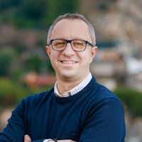 A portrait photo of Radek Nowak