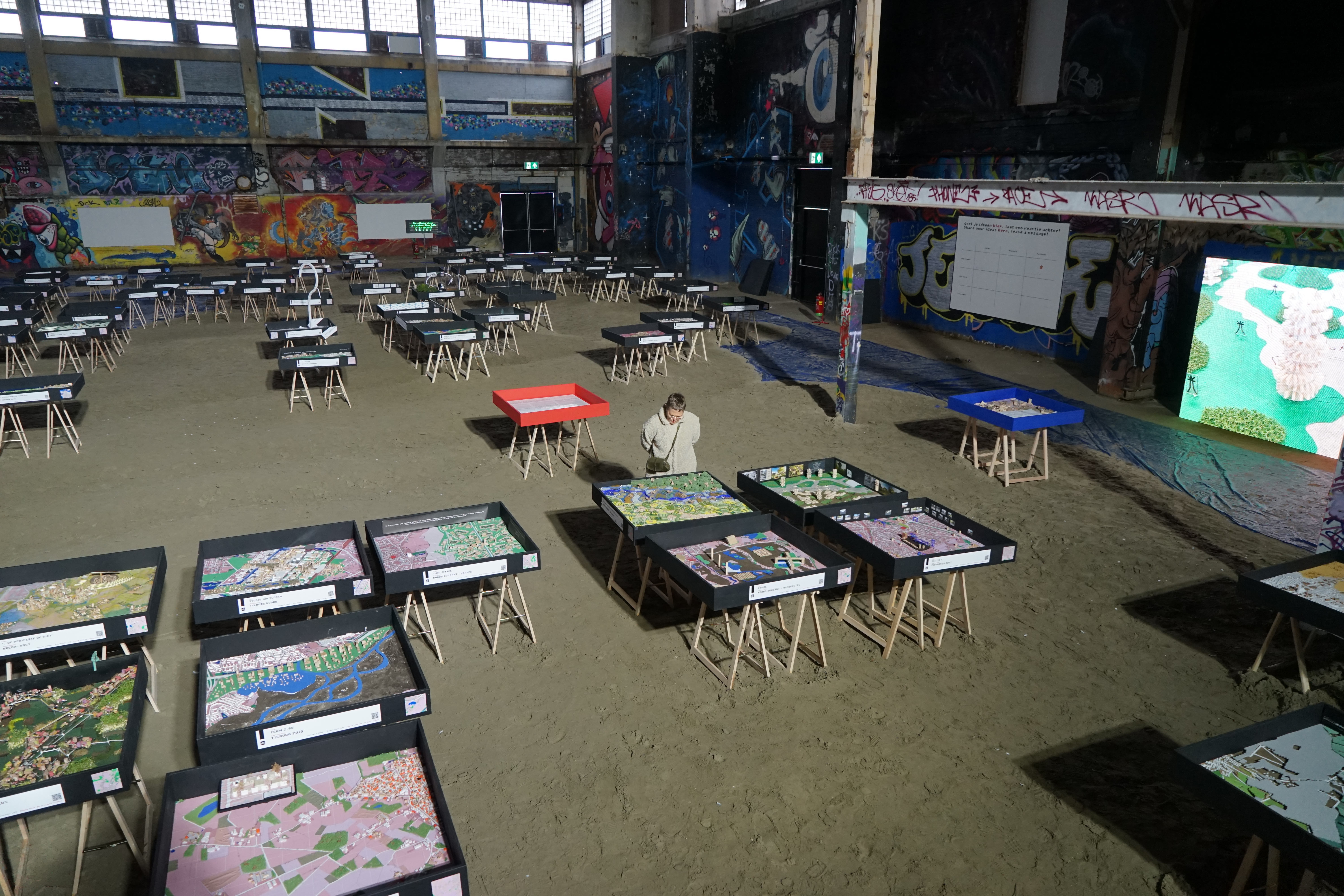 van Bergen Kolpa - van Bergen Kolpa事务所制作的植物城市模型在”het Ministerie van Maak“所策划的2022年鹿特丹国际建筑双年展开幕展上展出。                                   