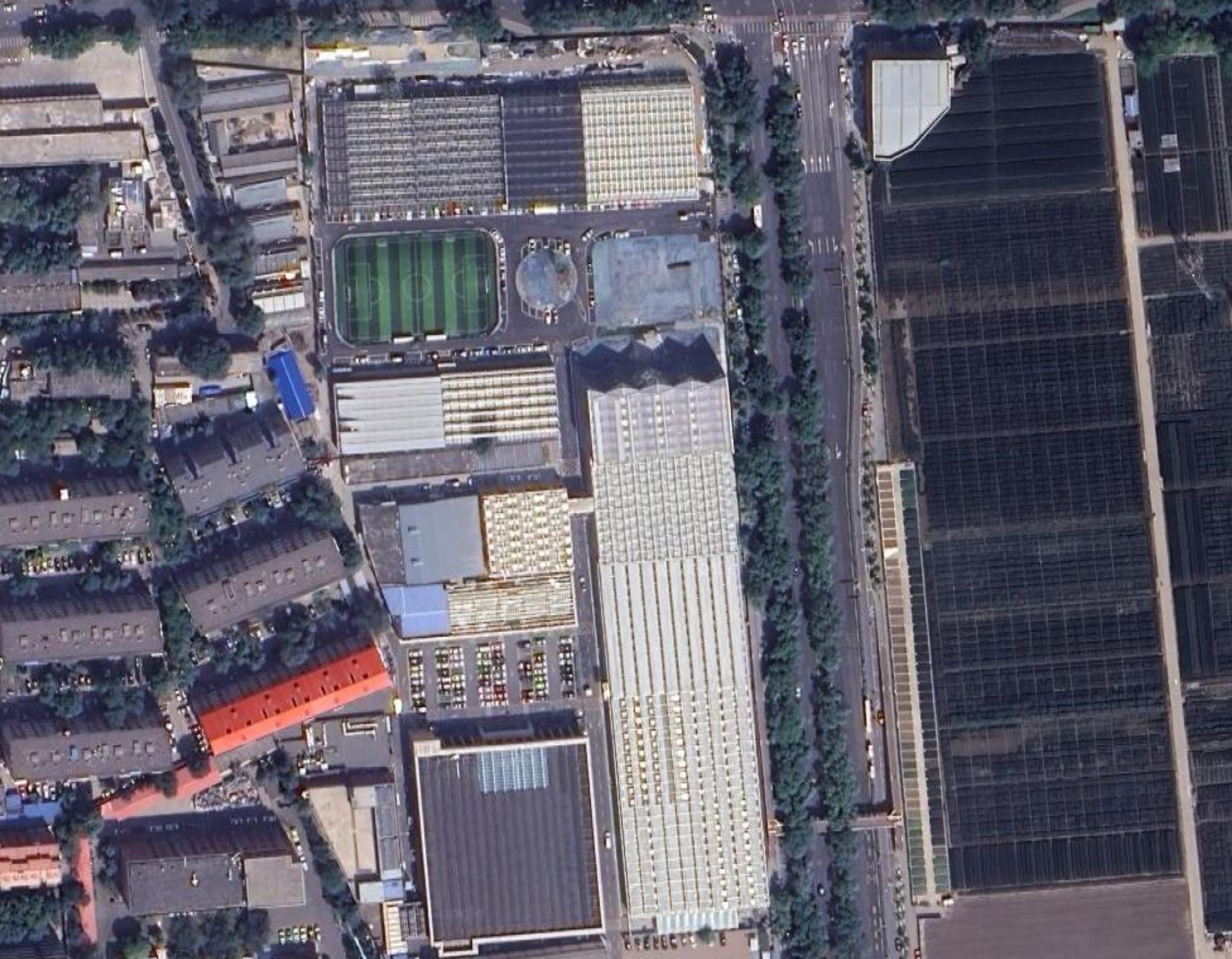 van Bergen Kolpa - Van Bergen Kolpa事务所受AgriGarden中环易达委托在北京国家农业科技创新园设计一座3.500平方米的垂直农场作为主入口建筑。