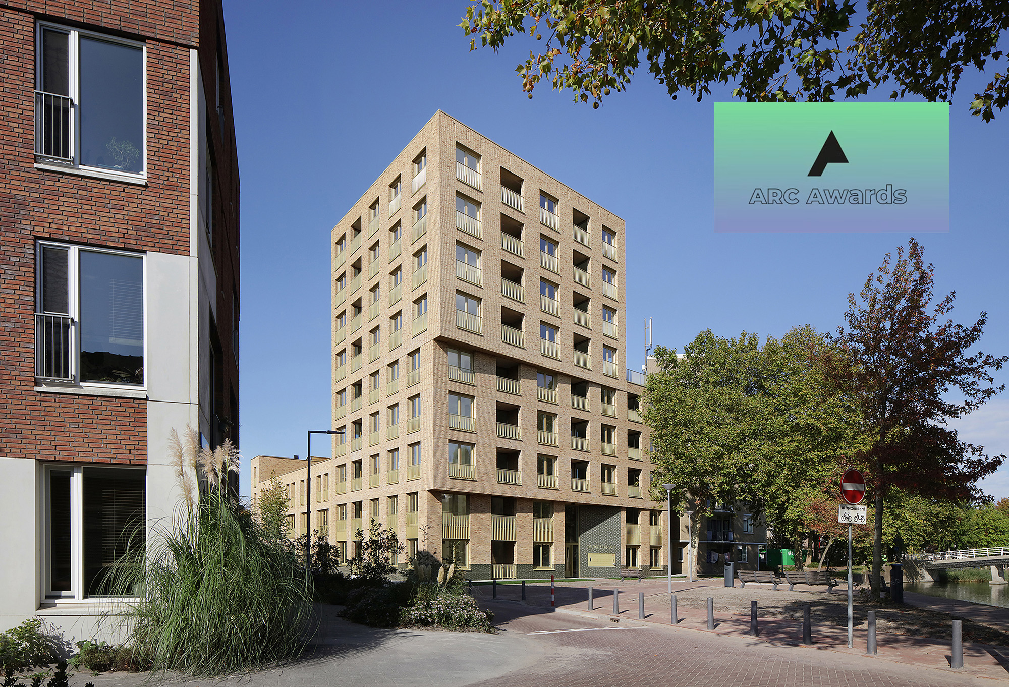 van Bergen Kolpa - De Hartenrust Residential Building has been longlisted in the ARC27 'New Architecture Award', organised by De Architect. Read more about the selected projects here.