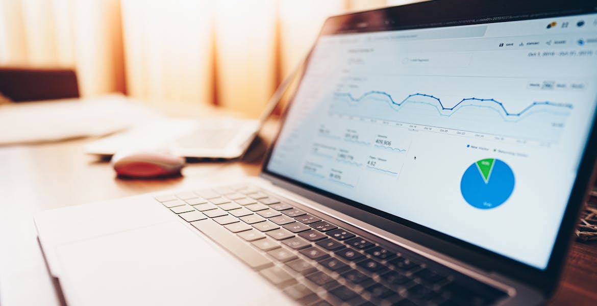 Laptop with cloud analytics