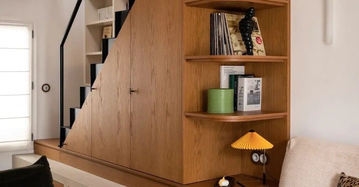 Aménagement sur-mesure sous escalier