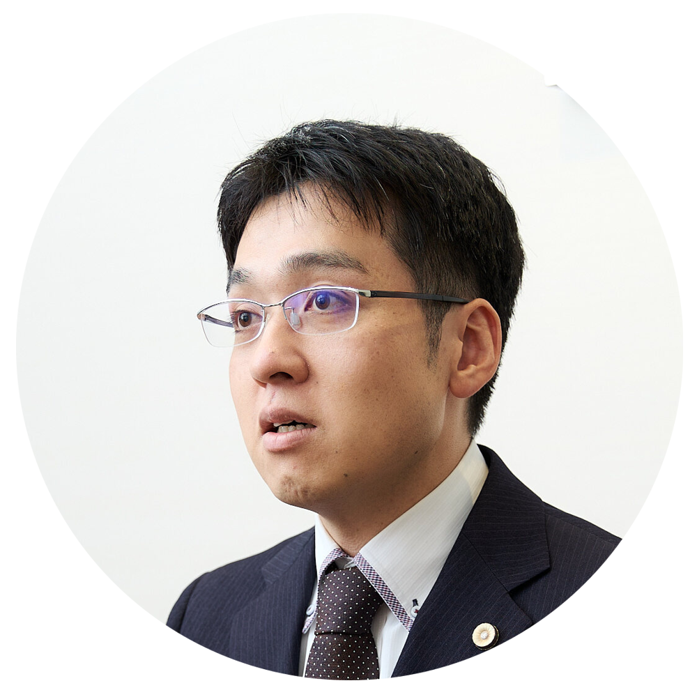写真　弁護士　藤垣圭介