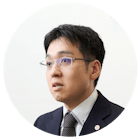 写真　弁護士　藤垣圭介