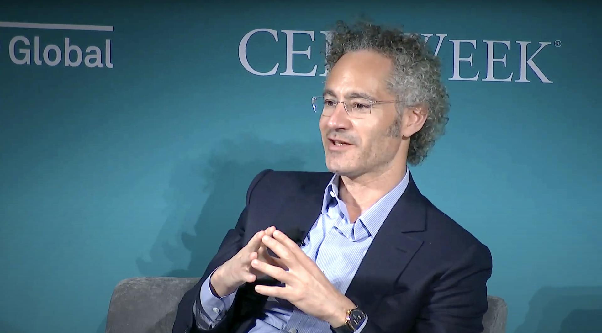 This Stock Is Crushing Salesforce, MongoDB And Snowflake In AI Revenue