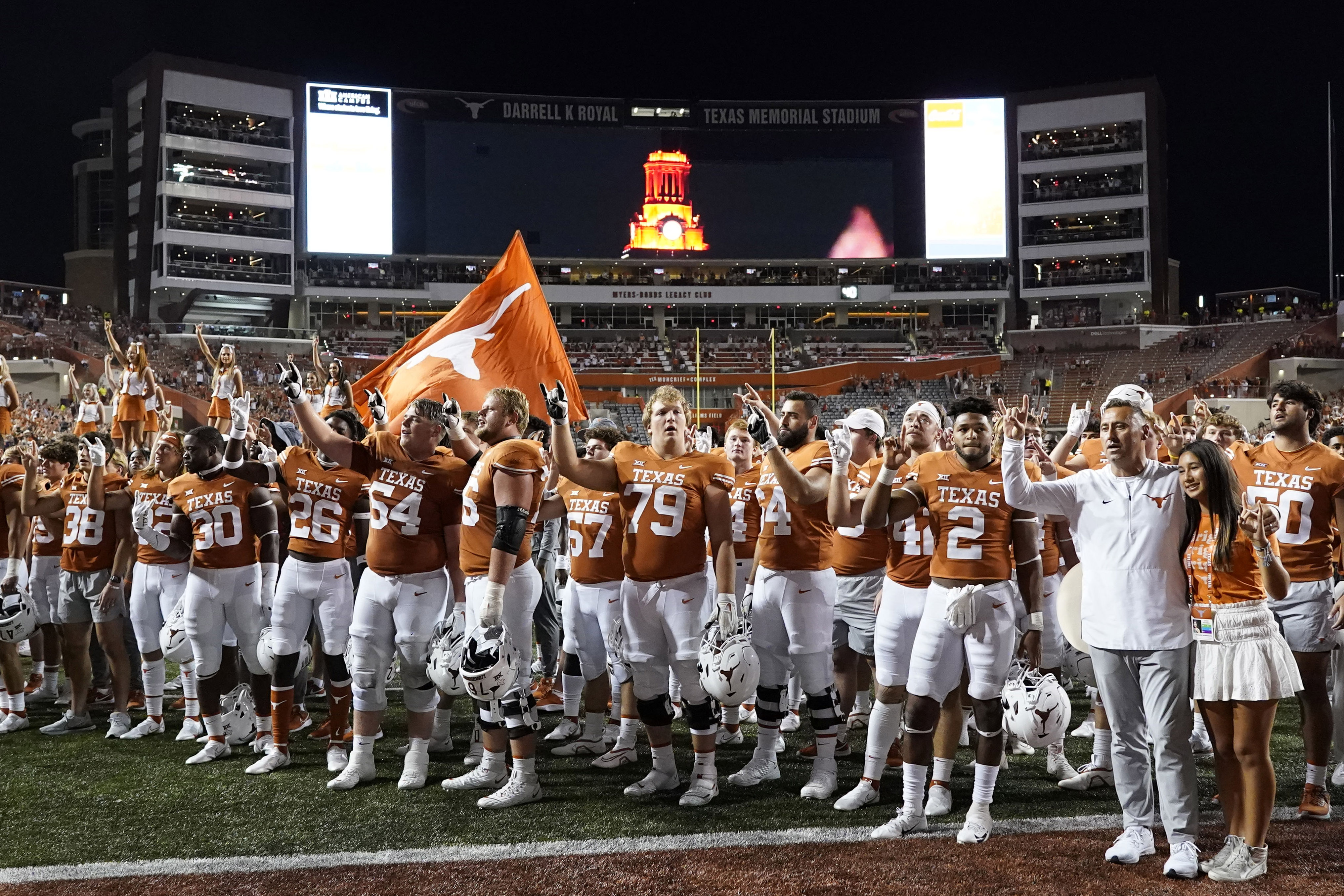 Texas at Oklahoma Odds, Prediction for Week 6