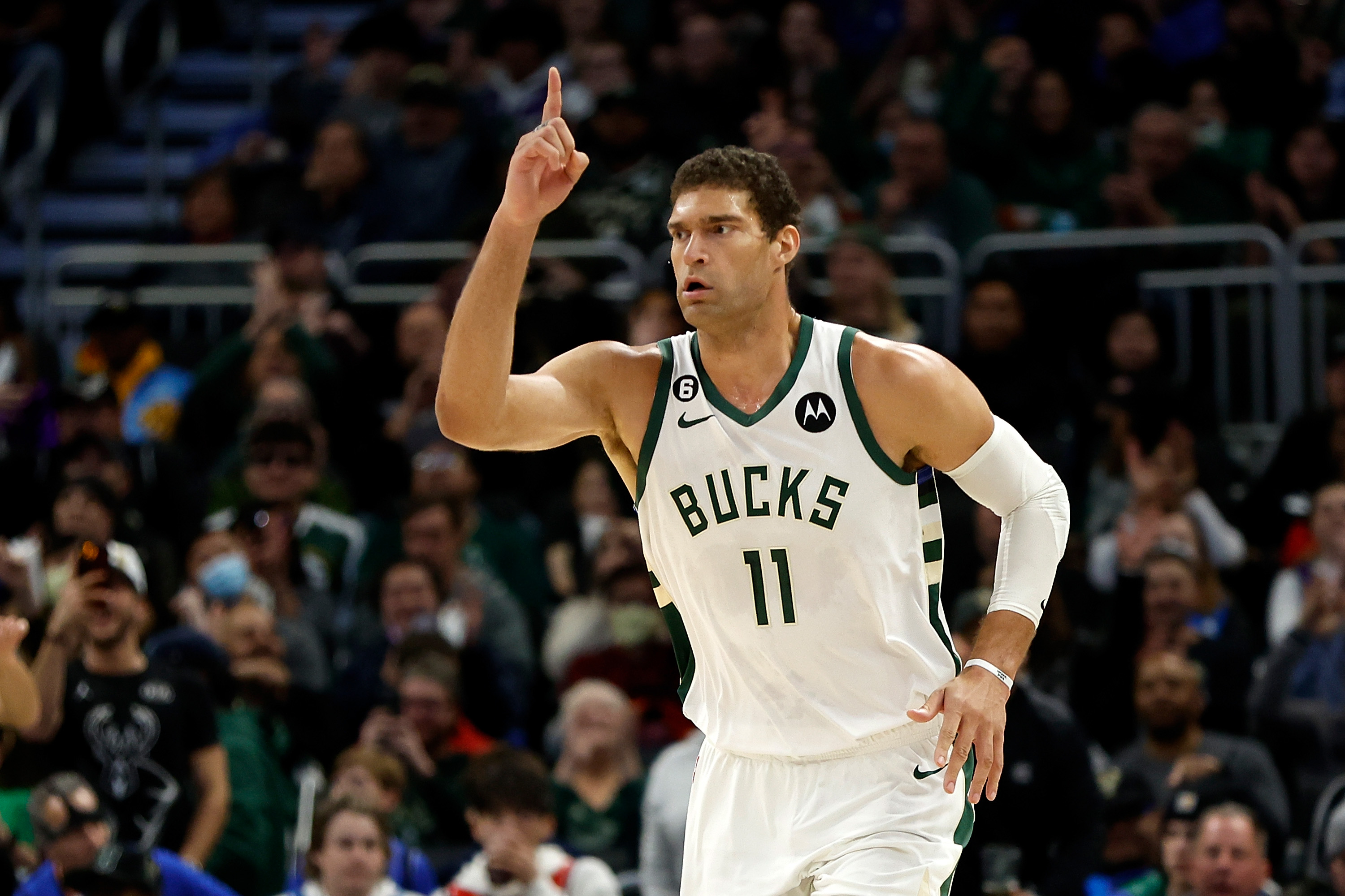 DPOY Odds: Brook Lopez Leading The Pack