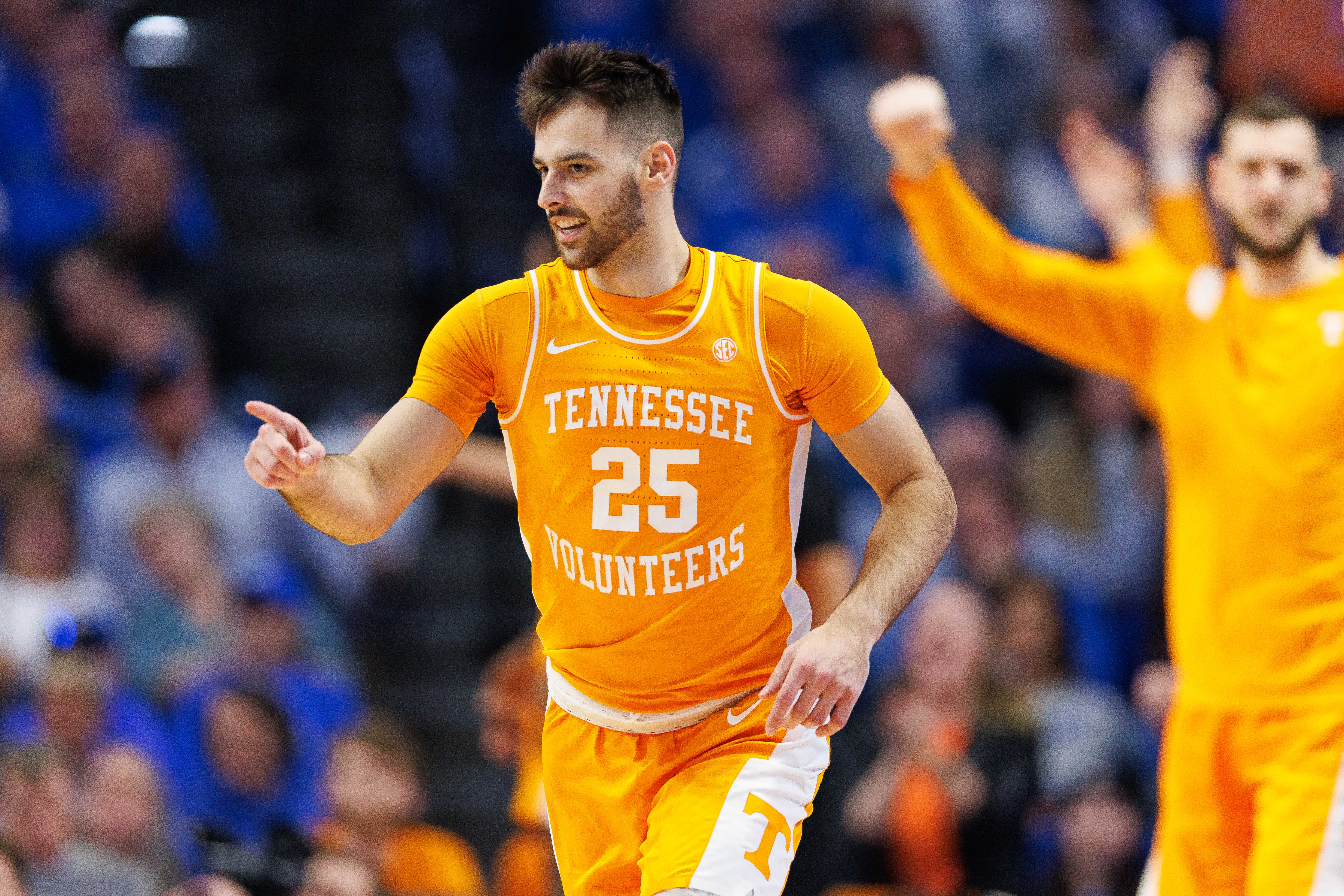 Most Valuable Parlay For Tuesday, Feb. 21: Back Tennessee & Baylor