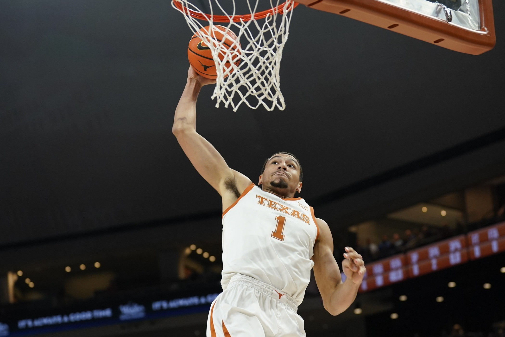 College Basketball Expert Picks For Duke-Miami, Texas-Kansas