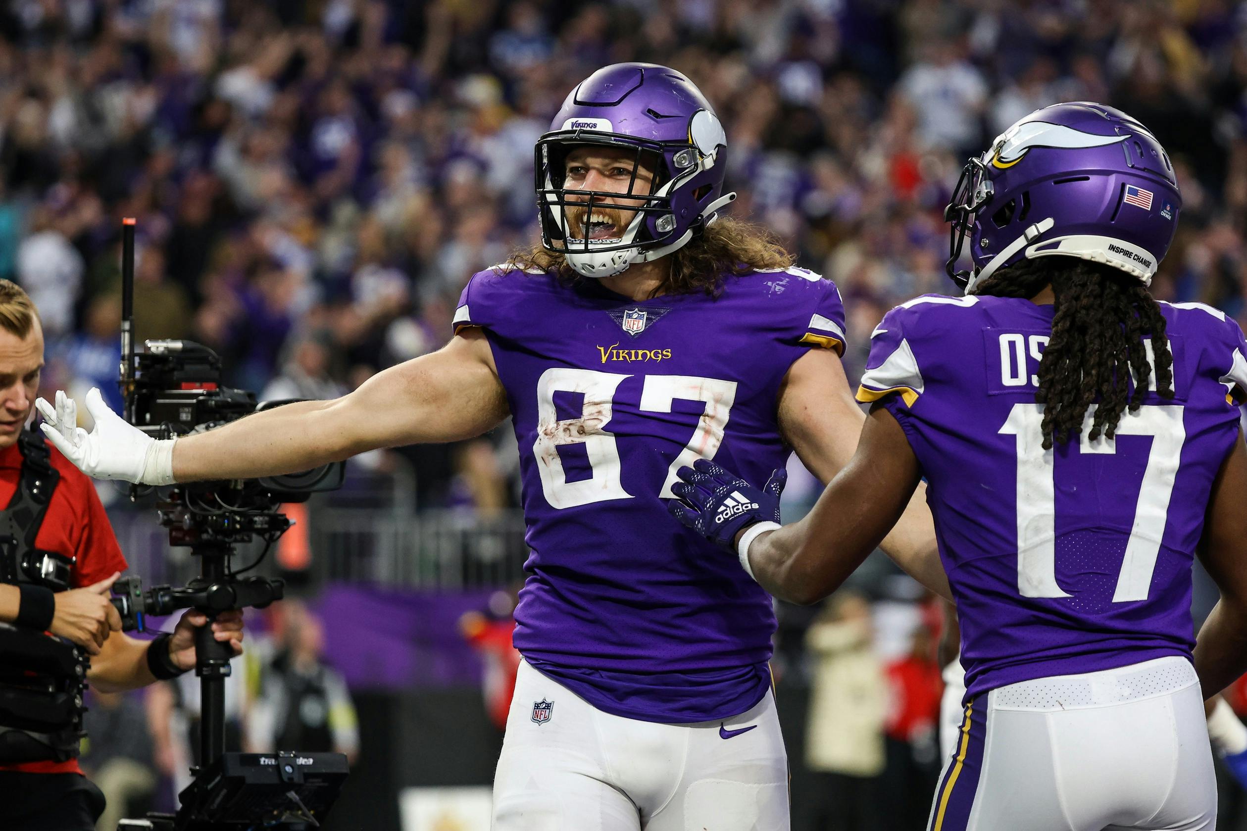 Vikings vs Eagles Same Game Parlay: Picks Include Total, T.J. Hockenson,  DeVonta Smith