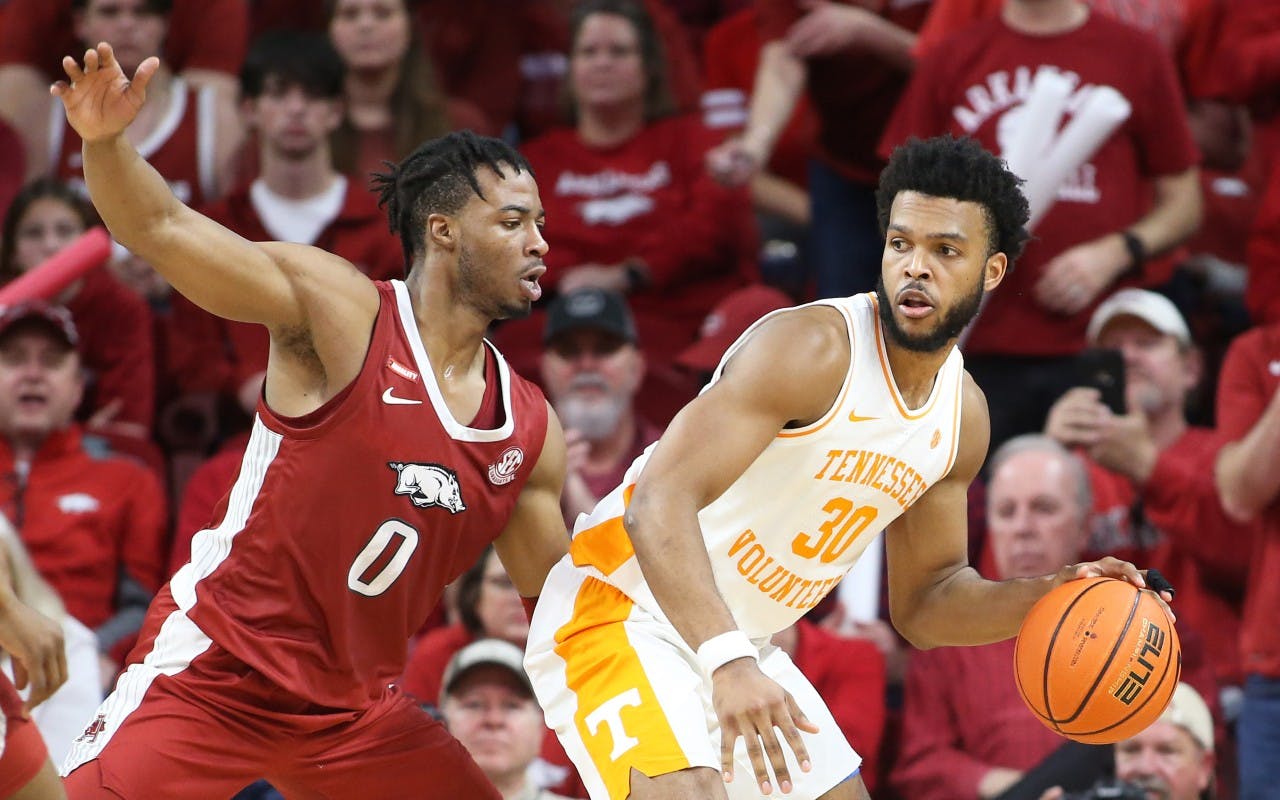 14 Arkansas at #13 Tennessee Odds, Best Bets & Prediction | BetQL